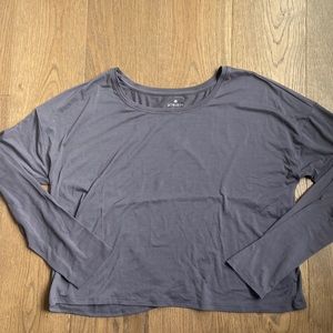 NWOT - Athleta Women’s Boxy Fit Cropped Top